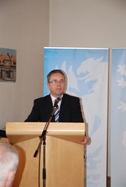 Landrat Michael Ziche eröffnete die Veranstaltung und begrüßte die anwesenden Gäste